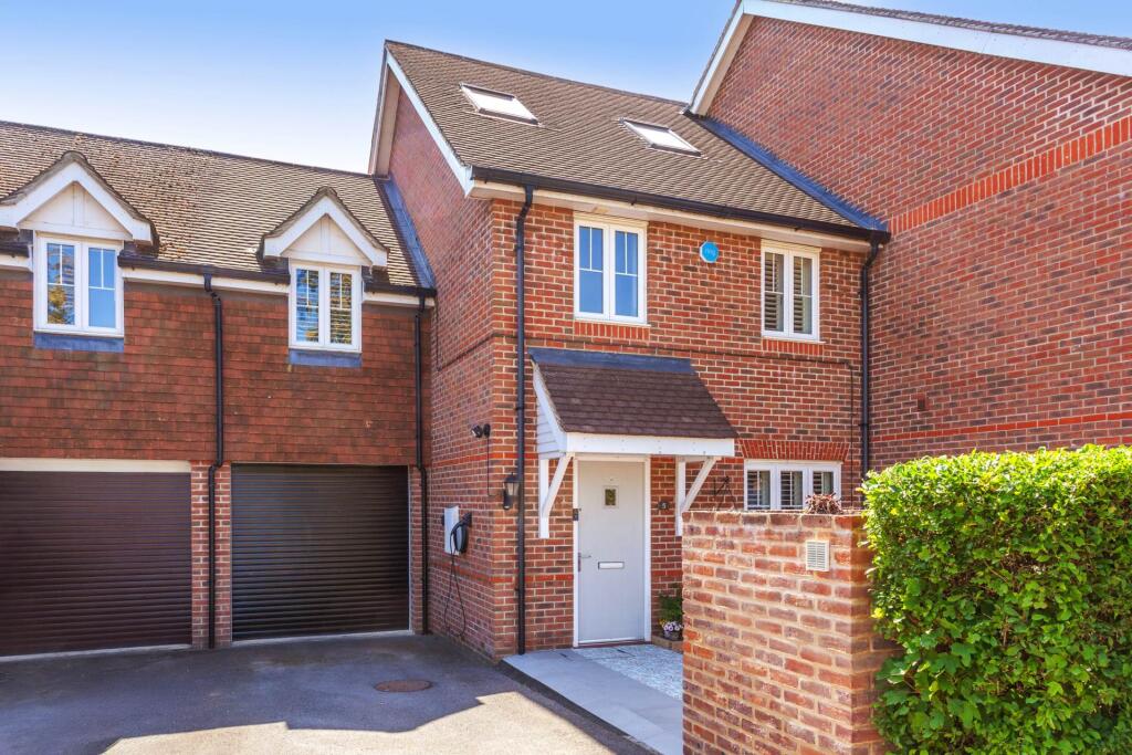 Main image of property: Little Woodcote Close, Caversham Heights