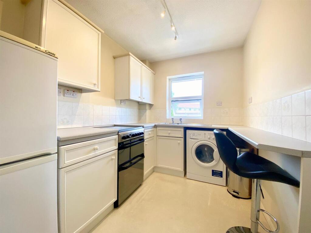 Apartment in Bristol, Crew's Hole, St Anne's - View 5