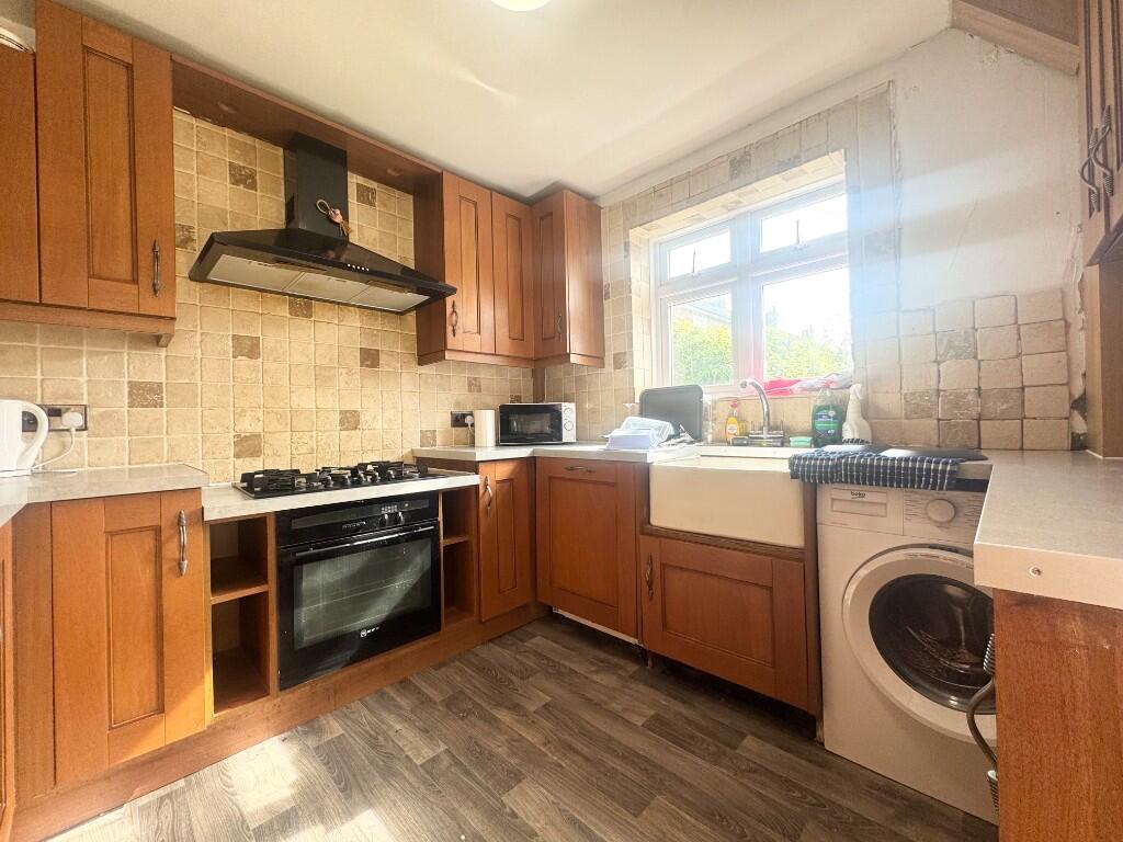 Main image of property: Kingsley Avenue, Waltham Cross, Hertfordshire, EN8