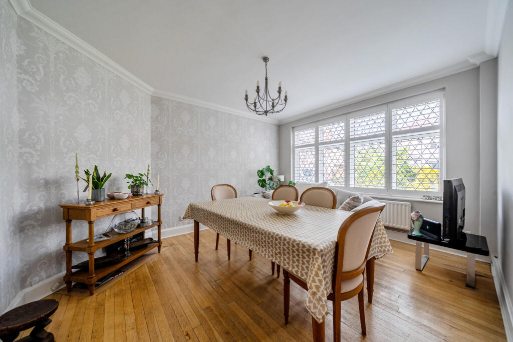 House in London - View 5
