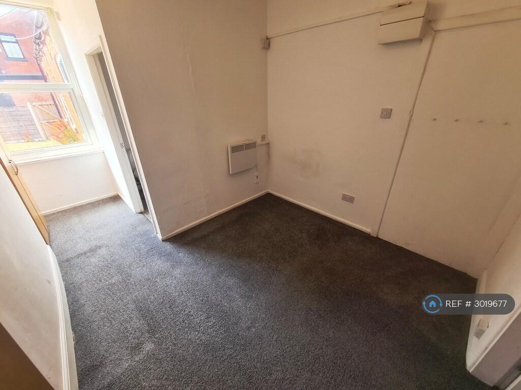 Apartment in Bolton - More
