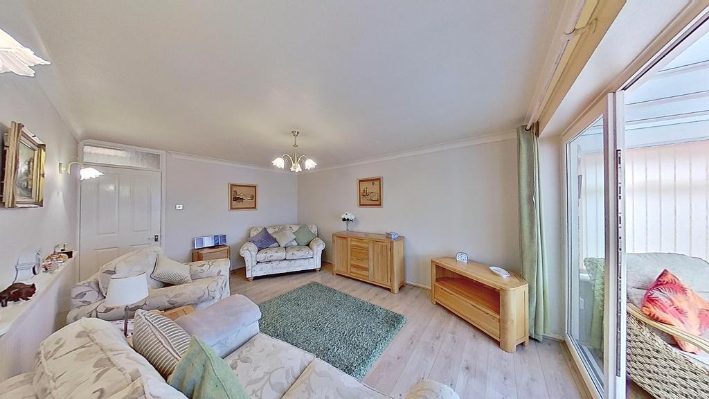 Wrentham Avenue, Herne Bay, CT6 7UX photo 4