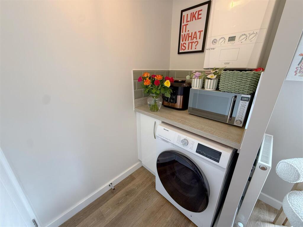 House in Stratford-on-Avon, Alcester - More
