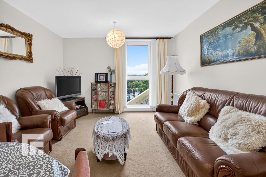 Apartment in Cardiff - View 5