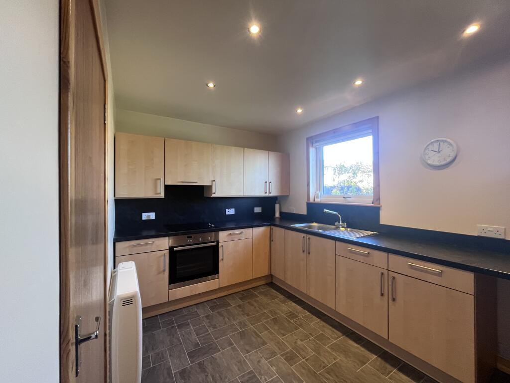 38, Craighill Terrace, Tain, Highland photo 3