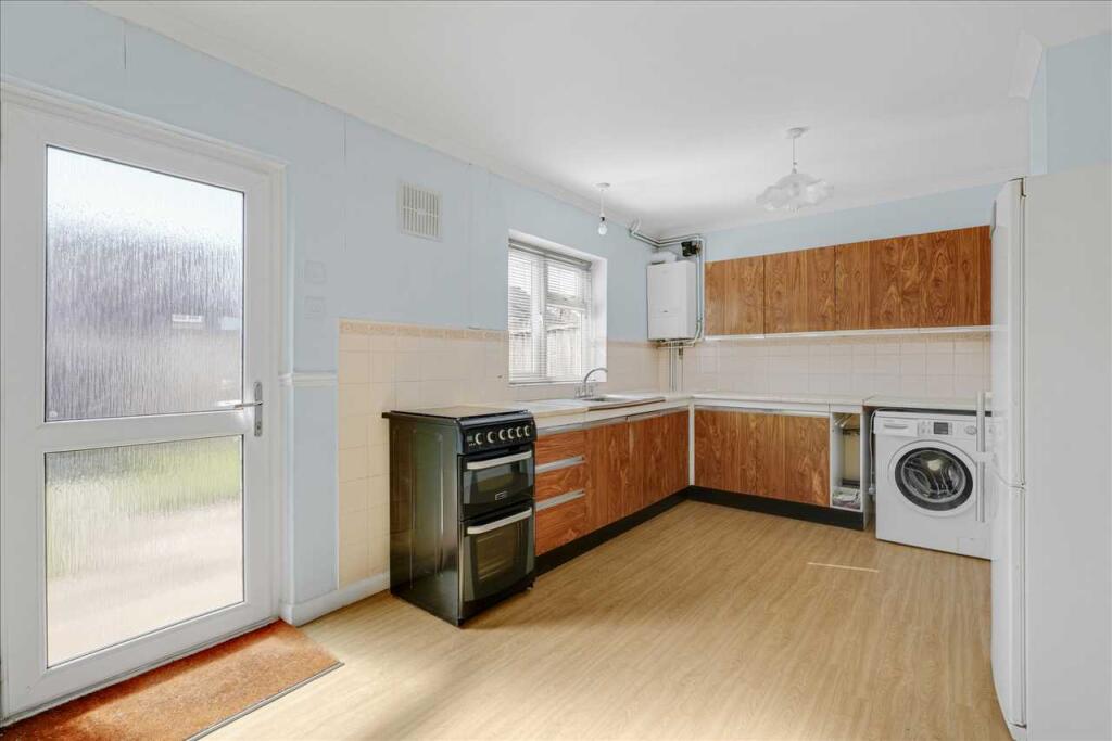 House in Stony Stratford, Calverton End - View 3