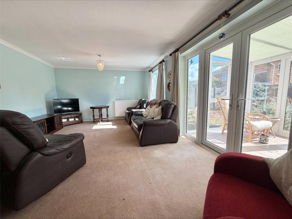 House in Waterlooville, Denmead - View 4