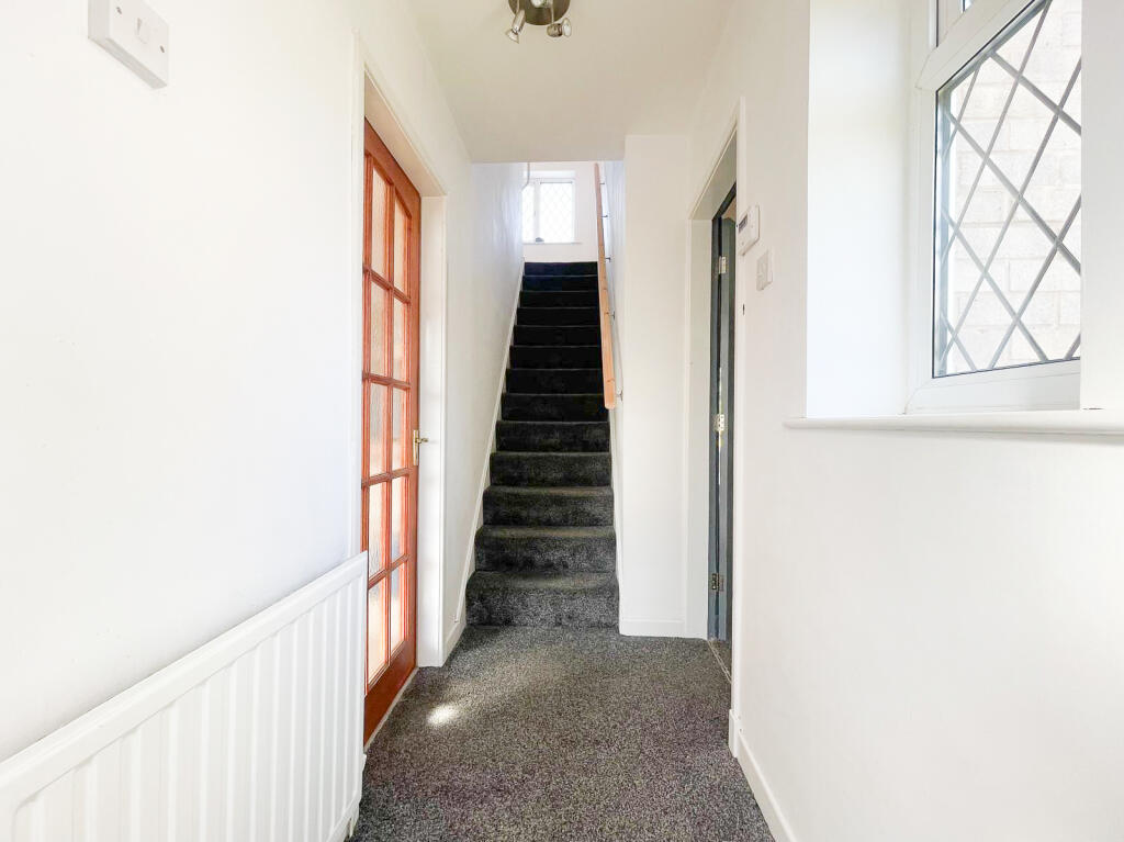 Redhill Drive, Bredbury photo 2