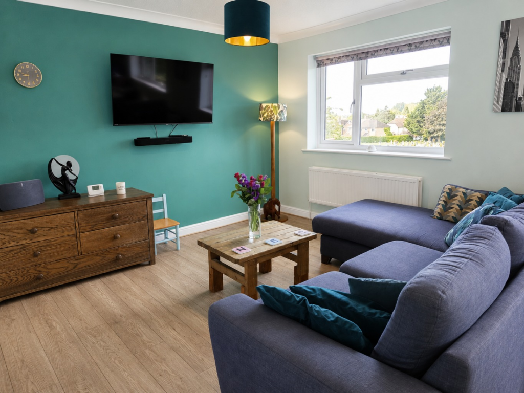 Pear Tree Lane, Newbury - View 4