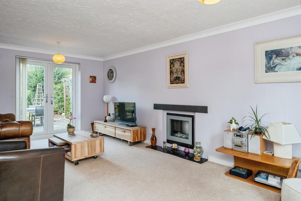 House in Chester, Plemstall, Mickle Trafford - View 4