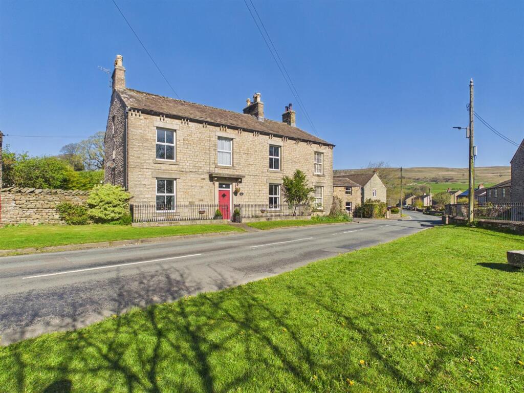 Main image of property: Rook Hill, Bainbridge, Leyburn DL8 3EE