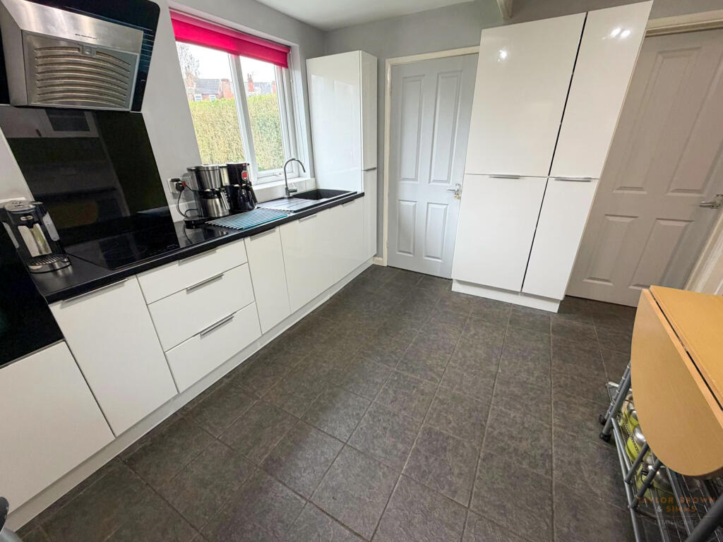 House in Nottingham, Eastwood - View 3