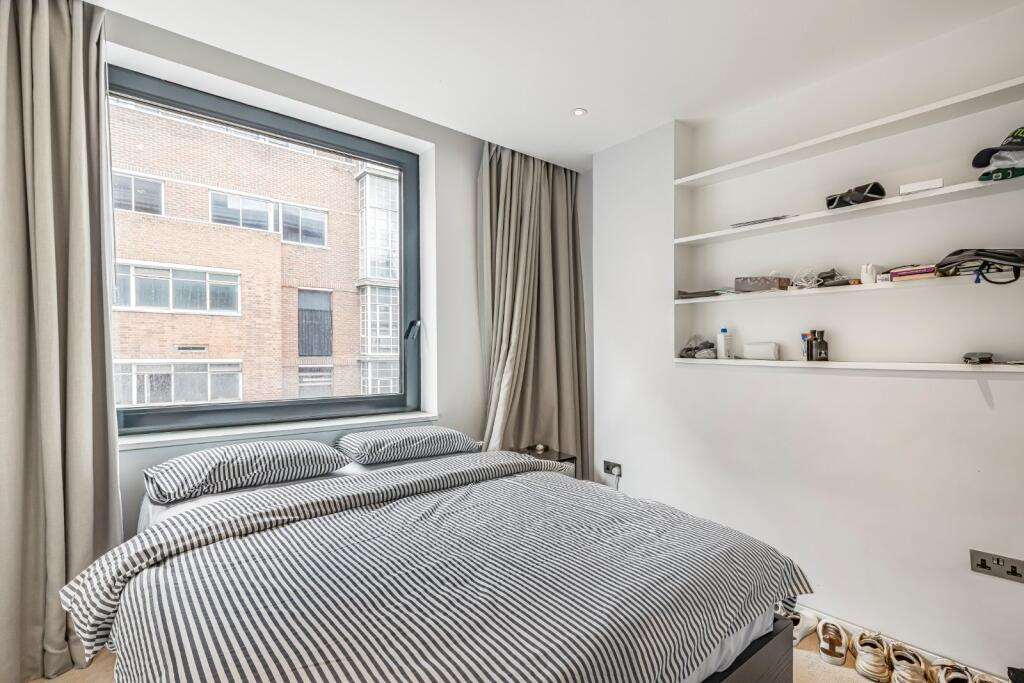Apartment in London - View 5