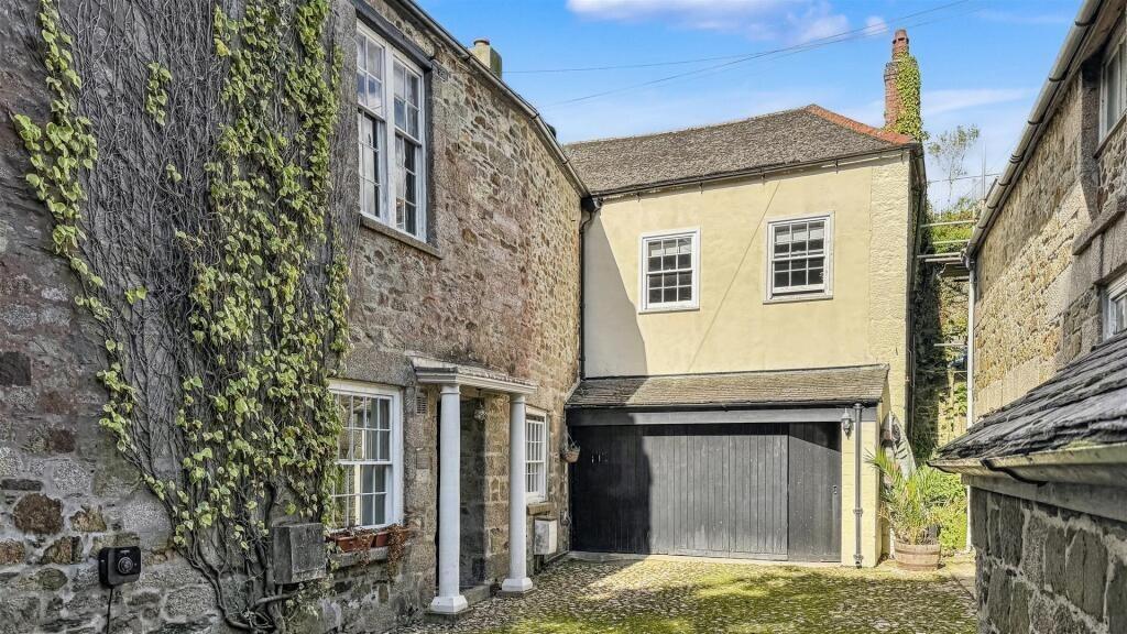 Main image of property: Helston, Tucked away home close to the town