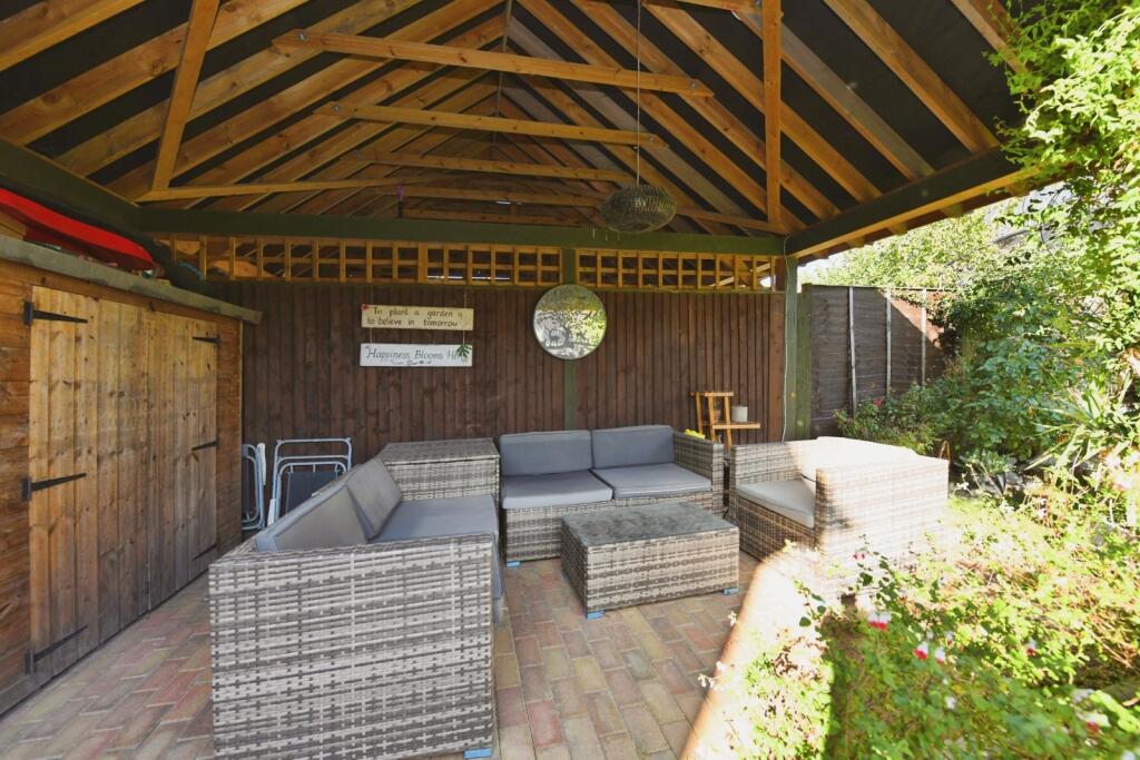House in Chelmsford, Channels - View 3