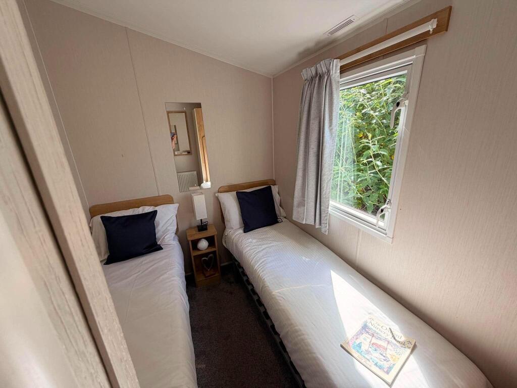 2021 Willerby Grasmere, Golden Sands Holiday Park, Warren Road, Dawlish Warren, Devon, EX7 0PQ - View 5