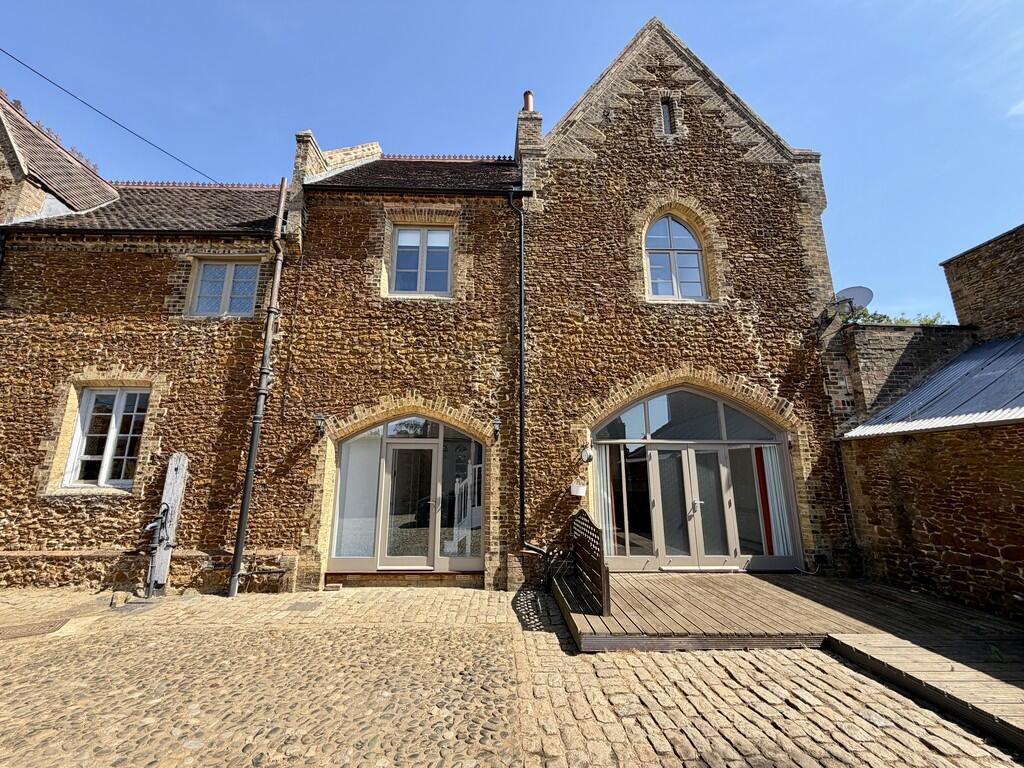 Main image of property: The Stables, Middleton PE32 1EE