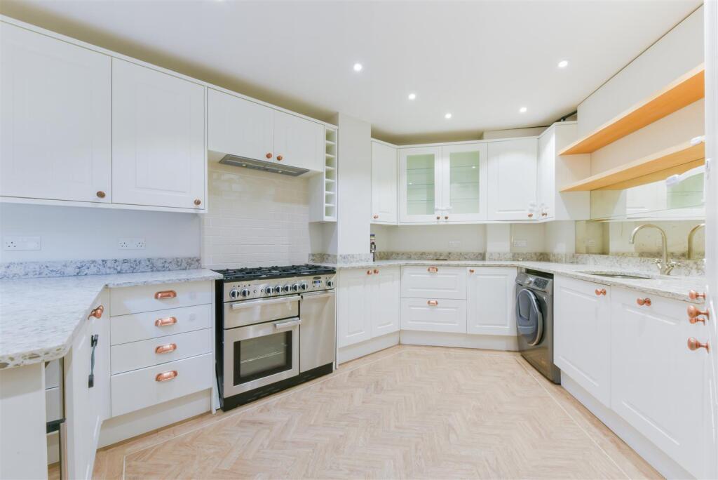 Malvern Court, Onslow Square, South Kensington SW7 – pohled 5