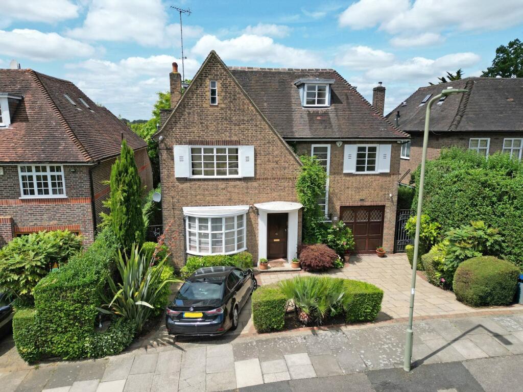Main image of property: Church Mount, Hampstead Garden Suburb, N2