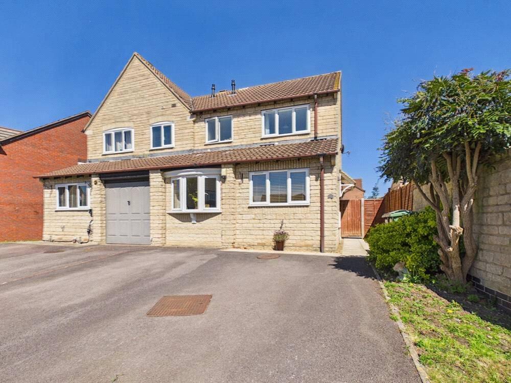 Main image of property: Teal Close, Quedgeley, Gloucester, Gloucestershire, GL2