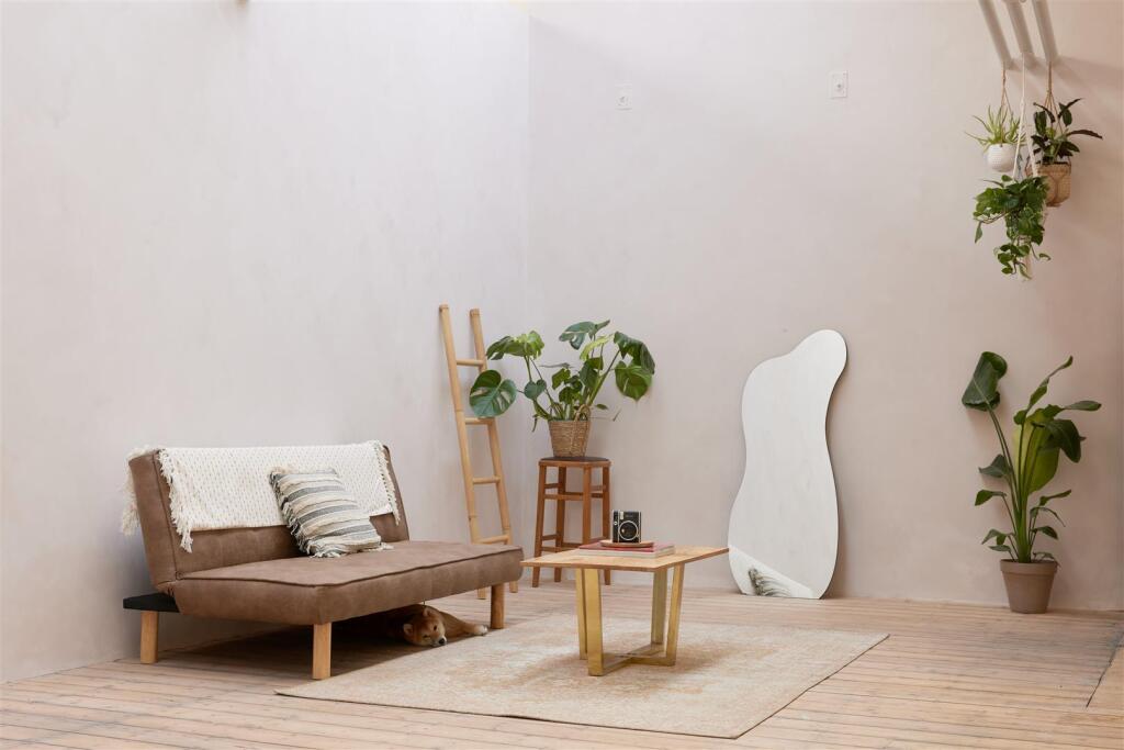 Main image of property: Studio (217 sq ft) Universal Building, Devonshire Street North, Manchester, M12