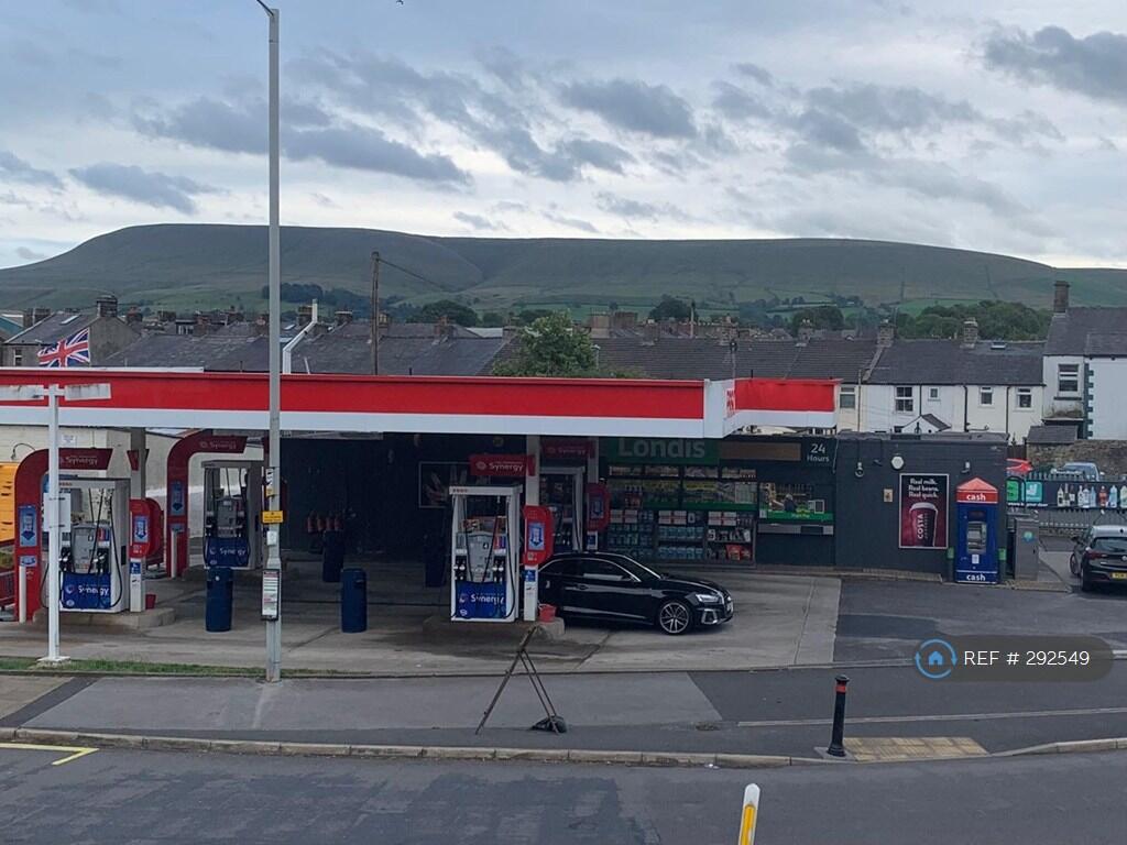 Chatburn Road, Clitheroe, BB7 - View 5