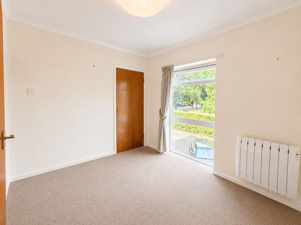 Apartment in Birmingham, Sutton Coldfield - More