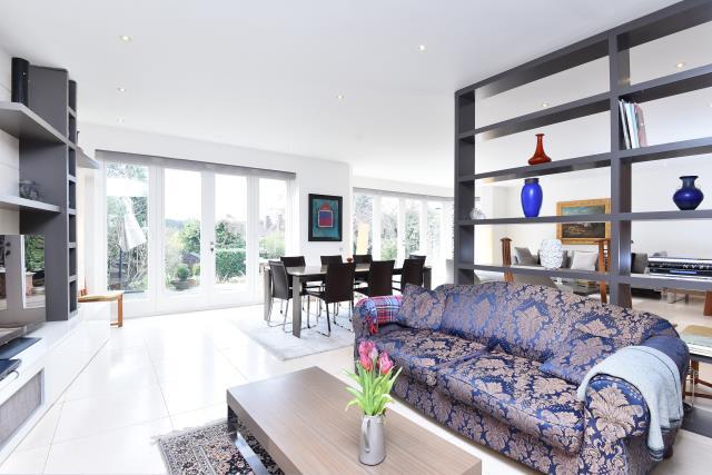 House in London - View 3