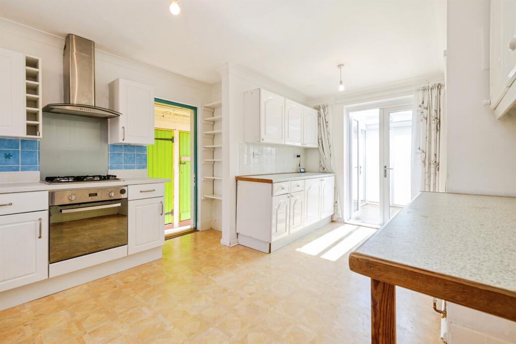 House in Lincoln, Lincolnshire - View 2