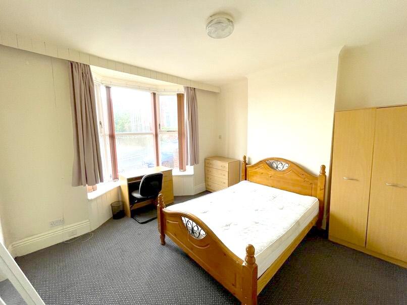 Main image of property: 8 Spring View Road,Sheffield,S10 1LS