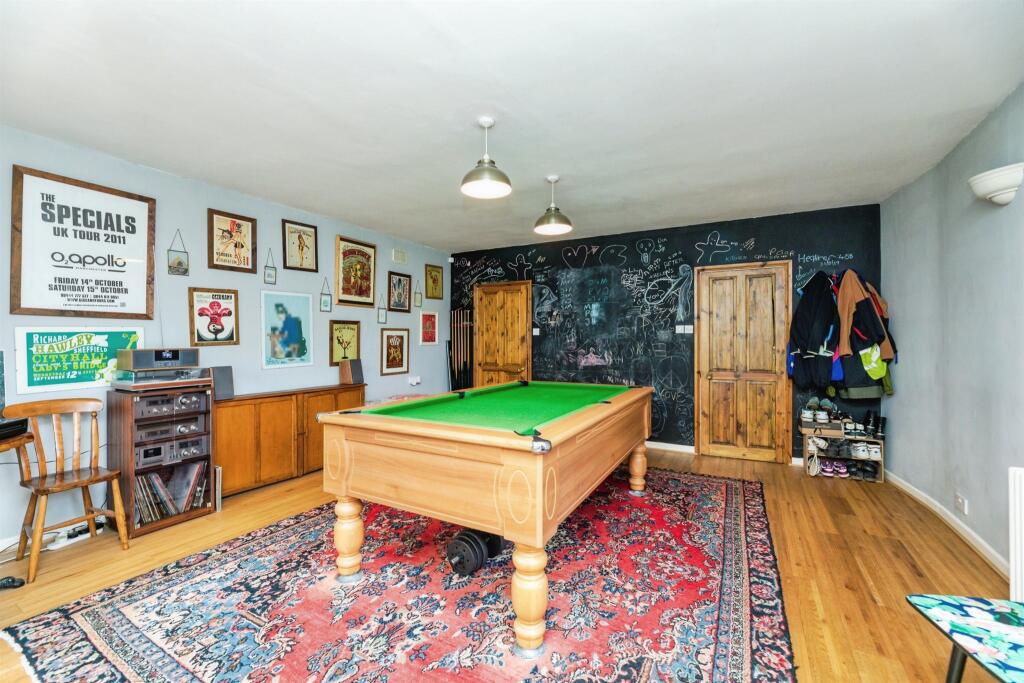 House in Rotherham, Clifton - View 5