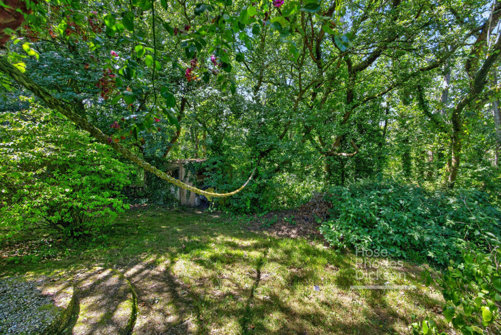 House in Seaview, Nettlestone - View 5