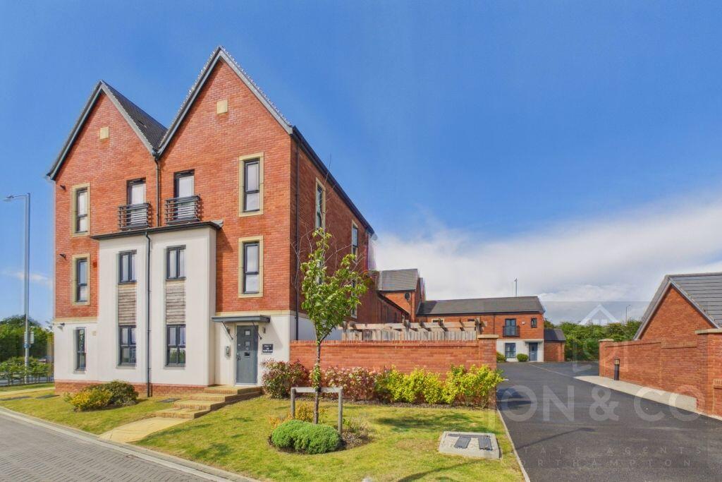 2-bed flat on Teape Close | Upton | NN5, £185,000