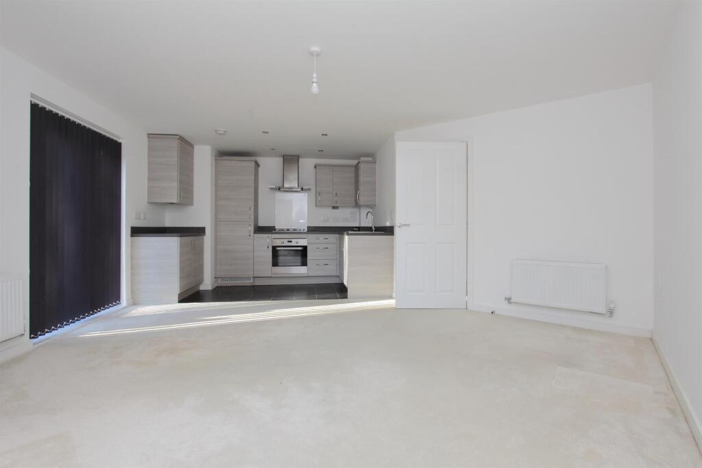 Apartment in Salisbury - View 2