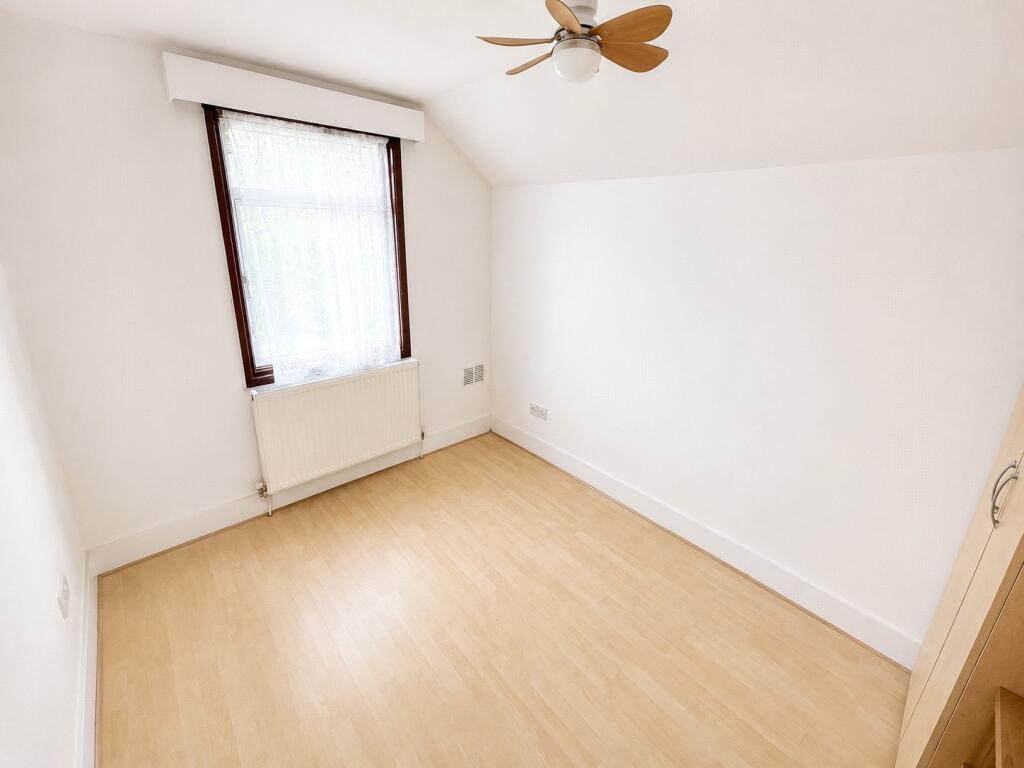 House in London - View 5