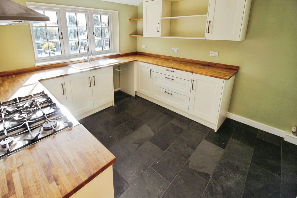 Northbrook, Market Lavington, Devizes, SN10 4AP photo 3