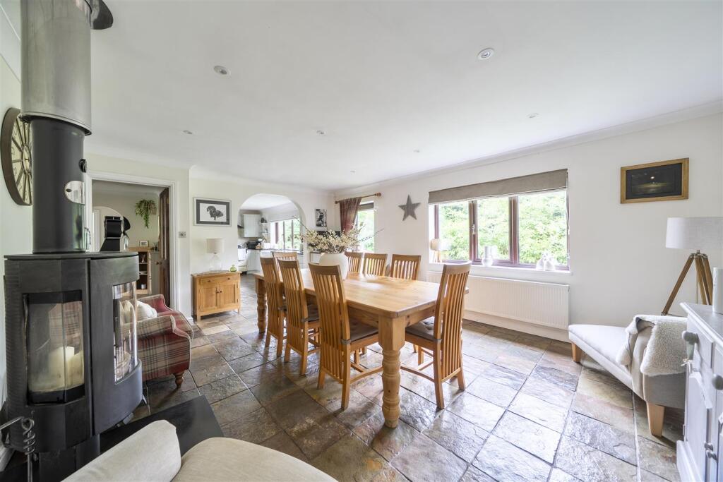 House in Iwerne Minster, Dorset - View 5
