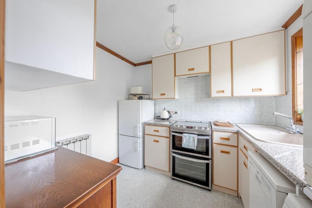 House in Harrogate, Pannal Ash - View 4