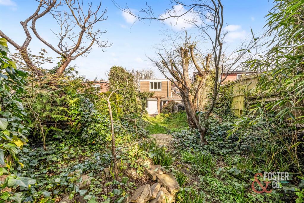 House in Hove, Hangleton - View 2