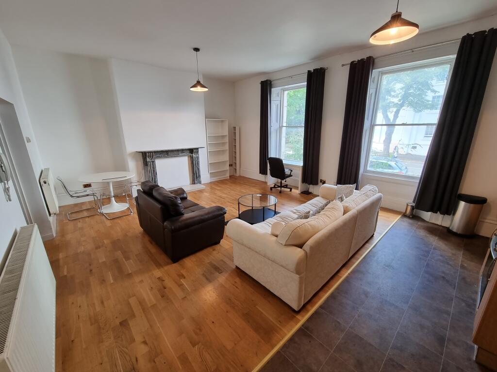 Apartment in Warwick, Royal Leamington Spa - View 3