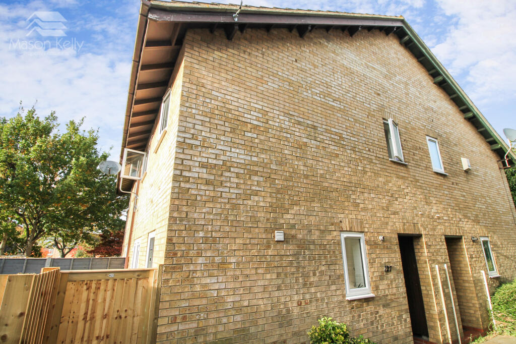 Main image of property: Studley Knapp, Walnut Tree, Milton Keynes