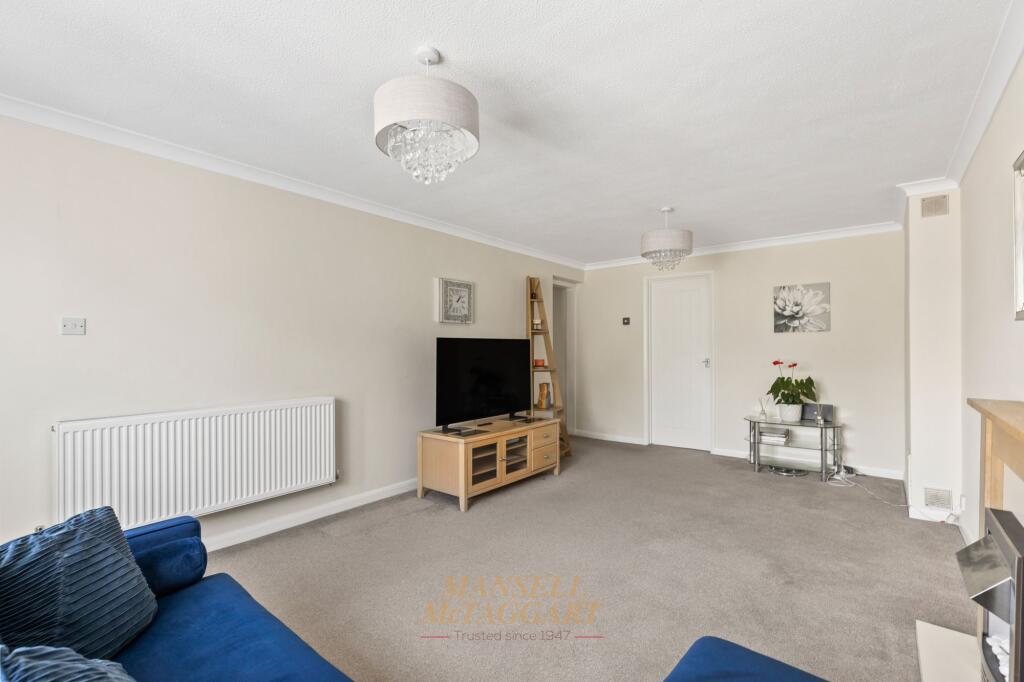 Apartment in Crawley, West Sussex - More