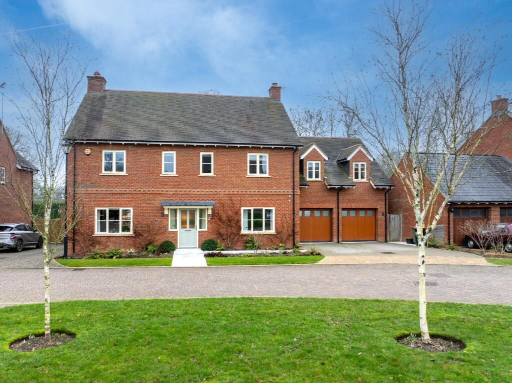 5-bed detached on Bell Farm Close, Studham, £1,250,000