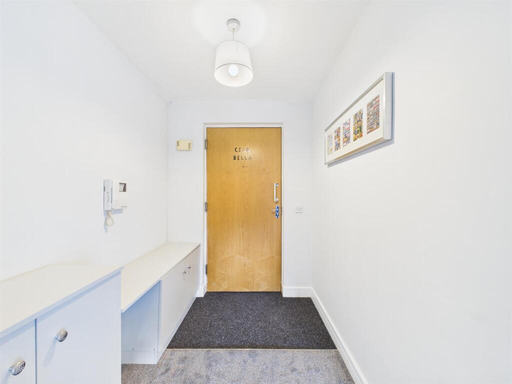 Main image of property: Apartment 607, Islington Gates 12 Fleet Street, Birmingham B3 1JL
