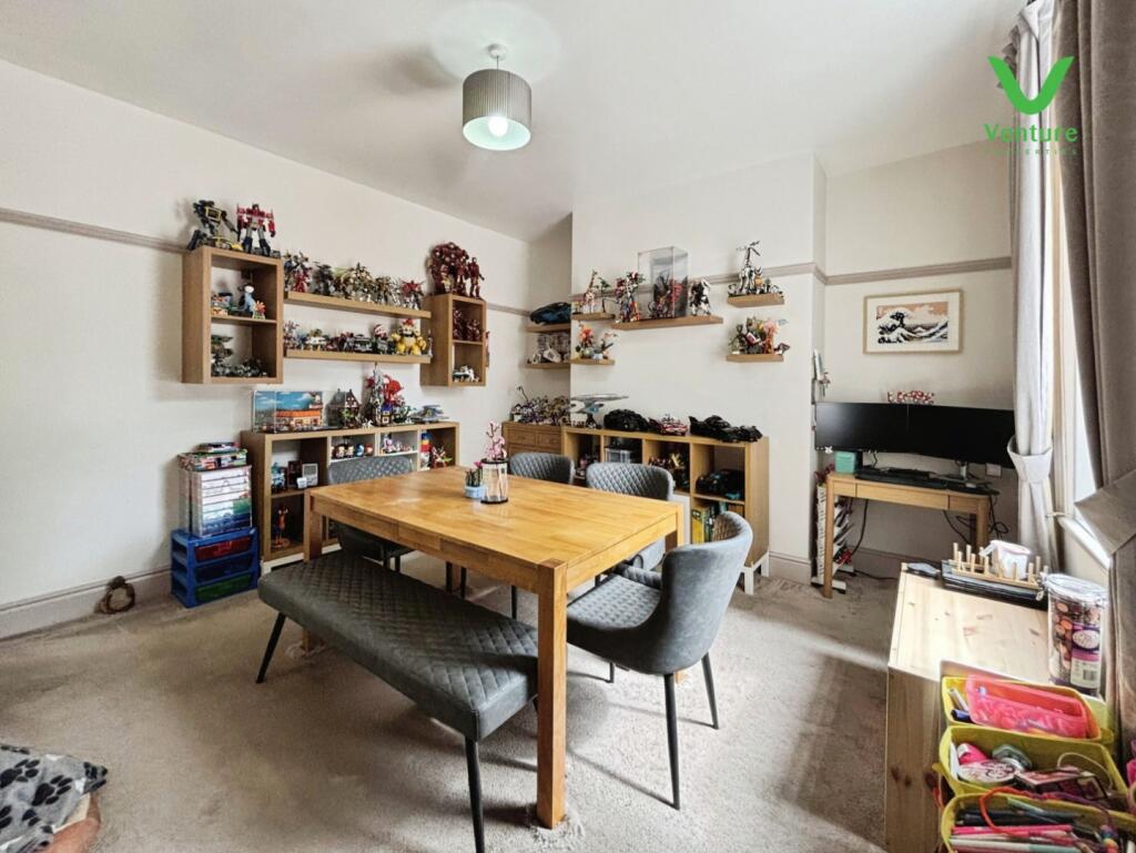 House in Darlington, Greater Willington - More