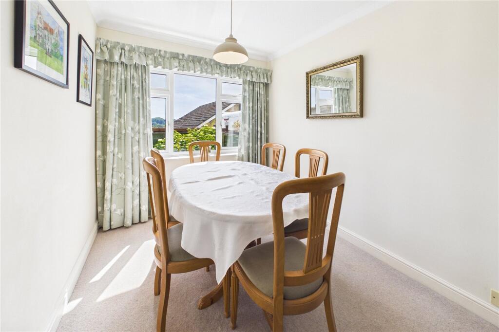 Pinewood Avenue, Midsomer Norton, Radstock, Somerset, BA3 photo 4