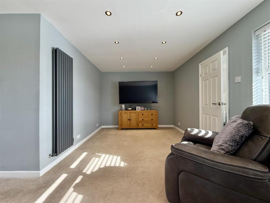 Redstock Close, Westhoughton - View 2
