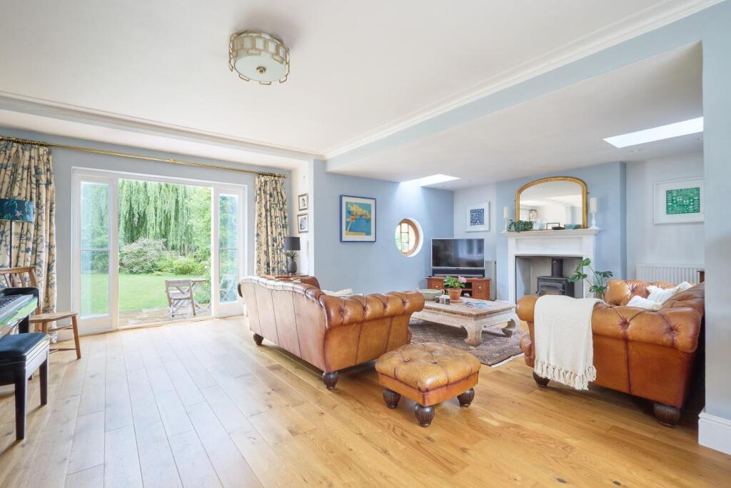 House in Cambridge, Cherry Hinton - View 4