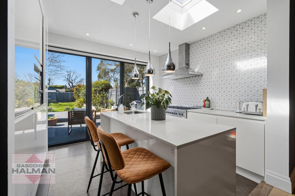 Nursery Lane, Wilmslow, SK9 photo 3
