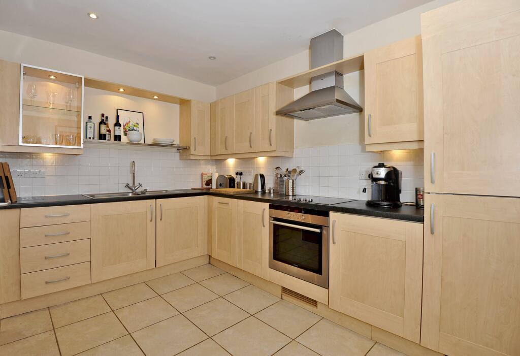 Baden Powell Court, Charterhouse Road, Godalming, Surrey, GU7 photo 3
